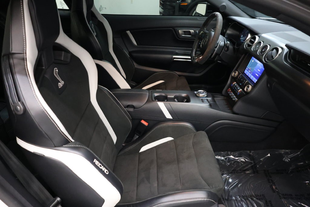 Ford Mustang Vehicle Full-screen Gallery Image 84