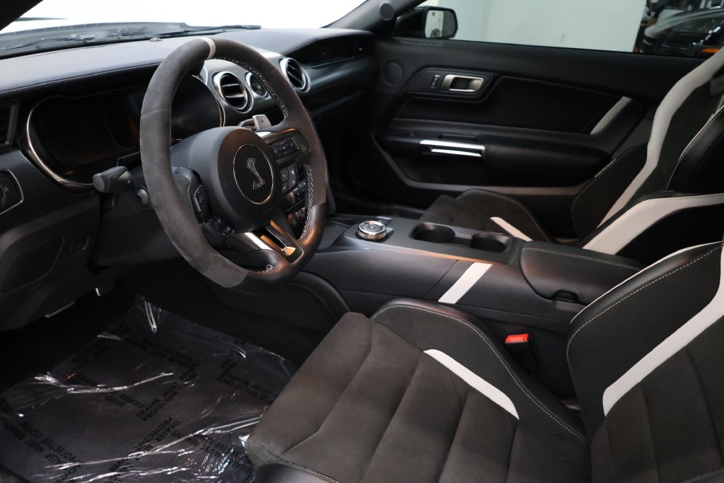 Ford Mustang Vehicle Full-screen Gallery Image 87