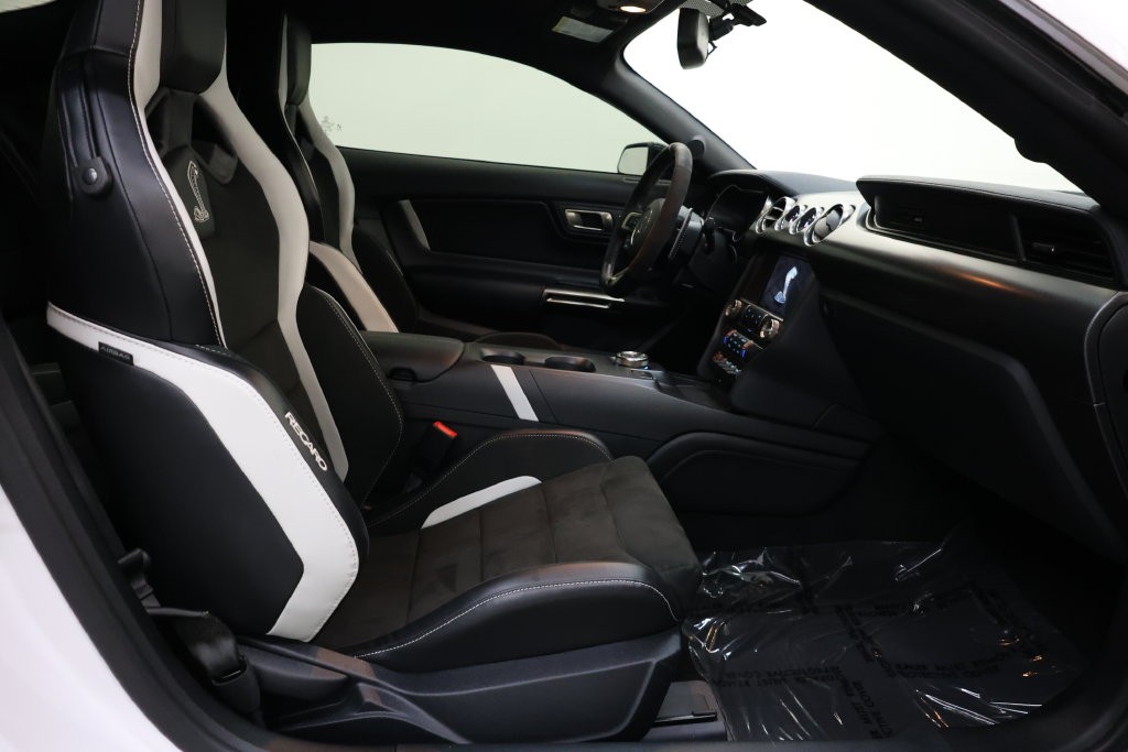 Ford Mustang Vehicle Full-screen Gallery Image 88