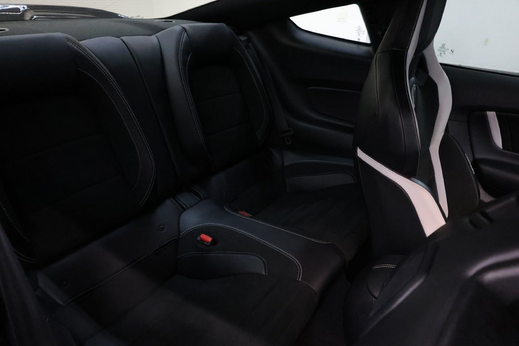 Ford Mustang Vehicle Full-screen Gallery Image 94