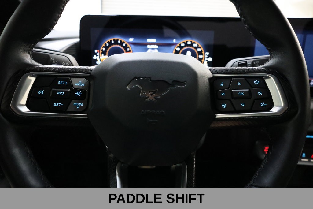 Ford Mustang Vehicle Full-screen Gallery Image 35
