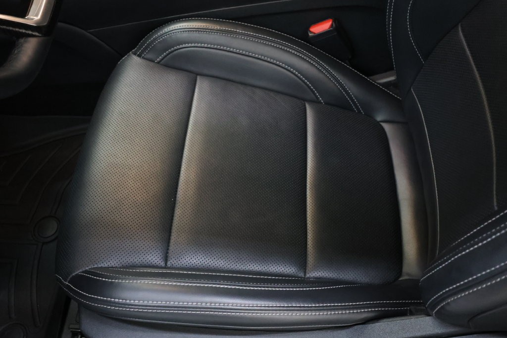 Ford Mustang Vehicle Full-screen Gallery Image 80