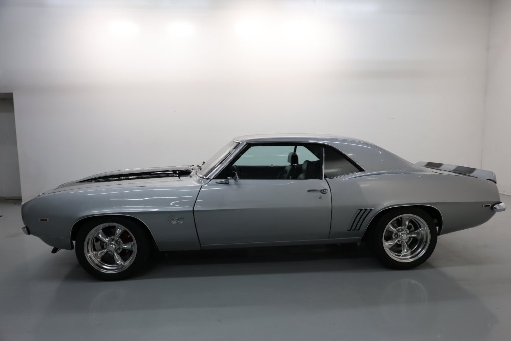 Chevrolet Camaro Vehicle Full-screen Gallery Image 41
