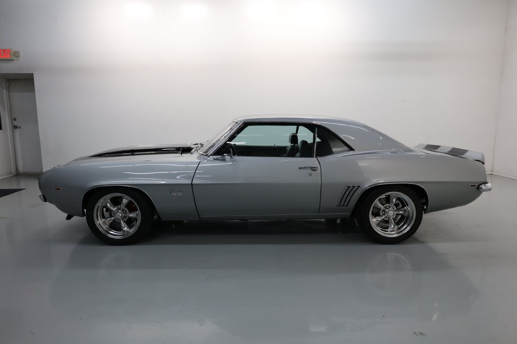 Chevrolet Camaro Vehicle Full-screen Gallery Image 42