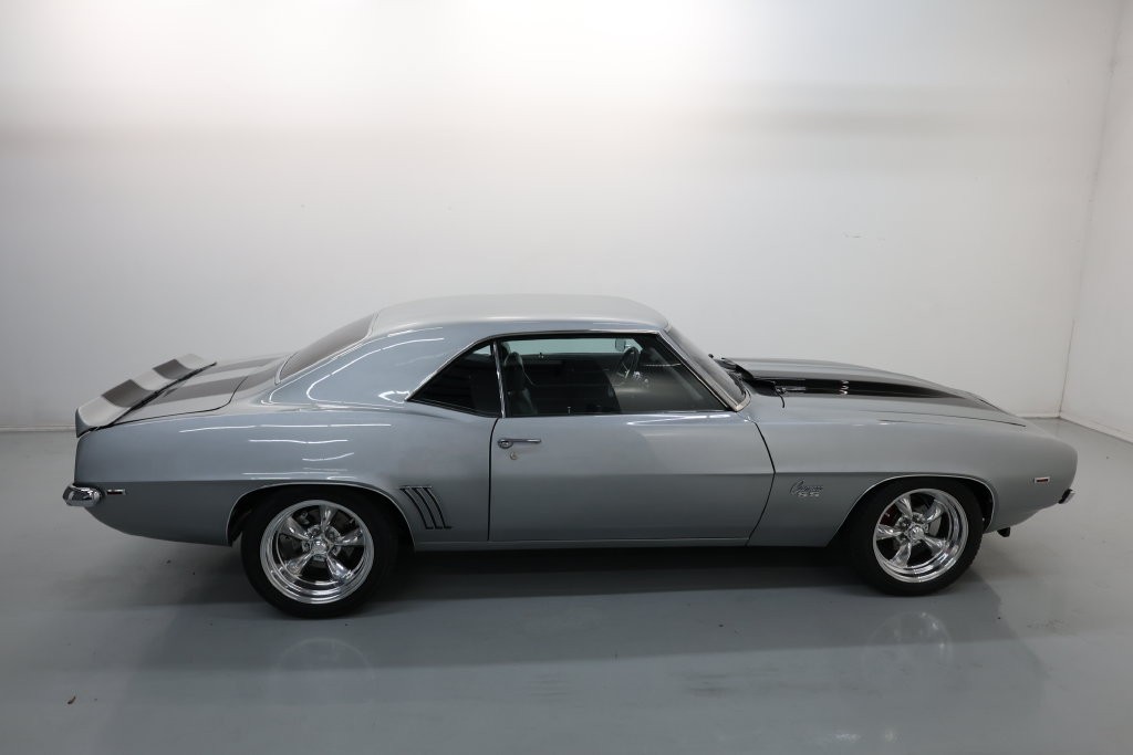 Chevrolet Camaro Vehicle Full-screen Gallery Image 44