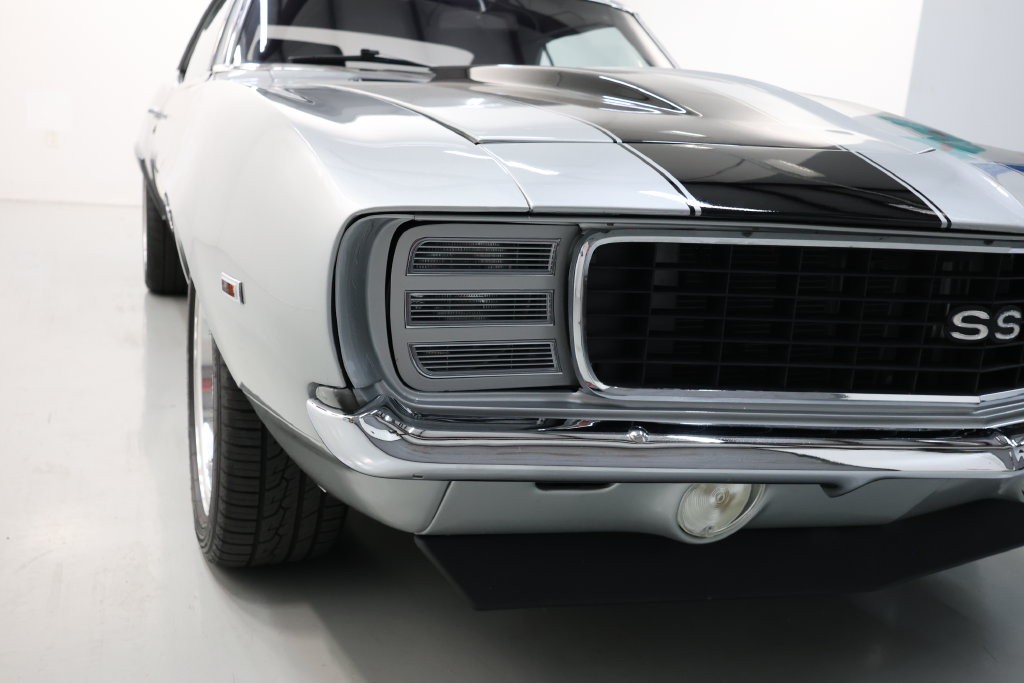 Chevrolet Camaro Vehicle Full-screen Gallery Image 53