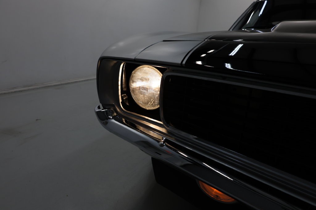 Chevrolet Camaro Vehicle Full-screen Gallery Image 54