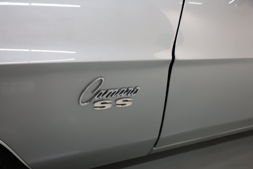 Chevrolet Camaro Vehicle Full-screen Gallery Image 73