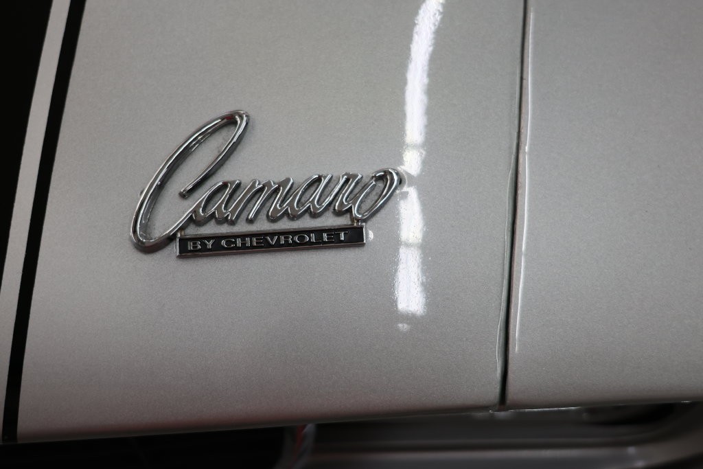 Chevrolet Camaro Vehicle Full-screen Gallery Image 74