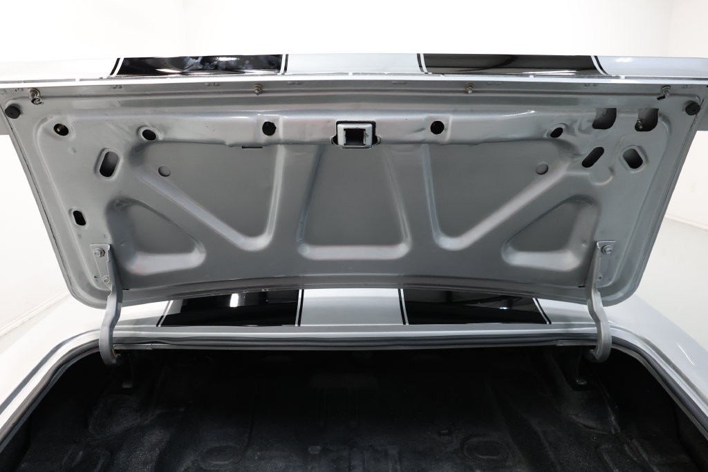Chevrolet Camaro Vehicle Full-screen Gallery Image 75