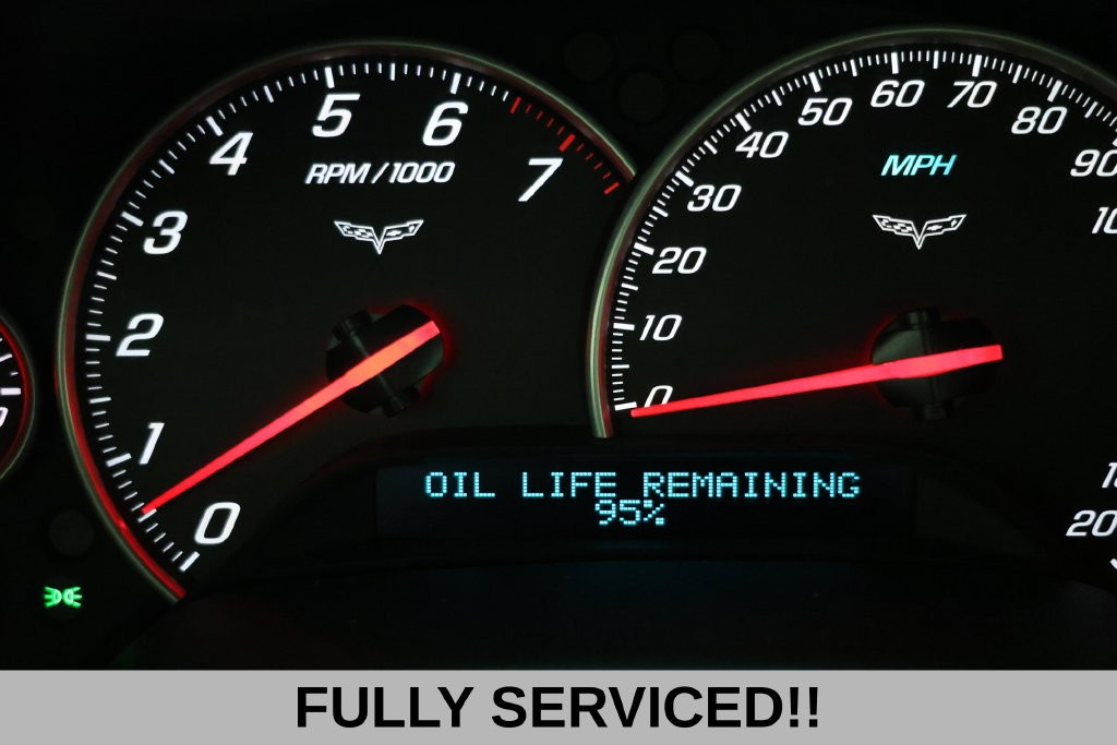 Chevrolet Corvette Vehicle Full-screen Gallery Image 06