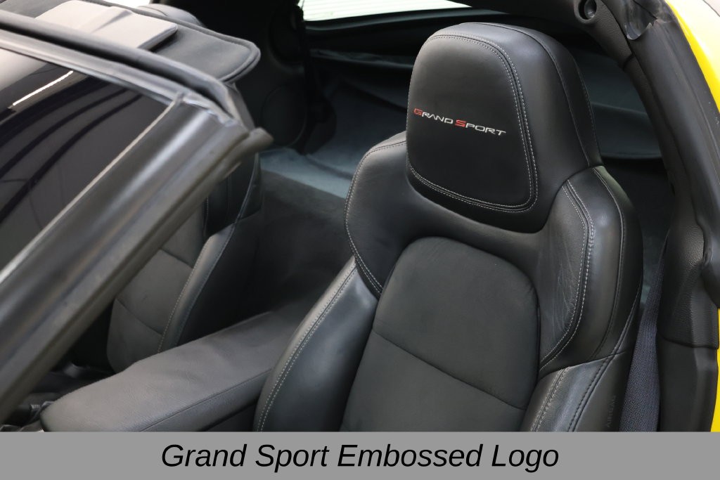 Chevrolet Corvette Vehicle Full-screen Gallery Image 14