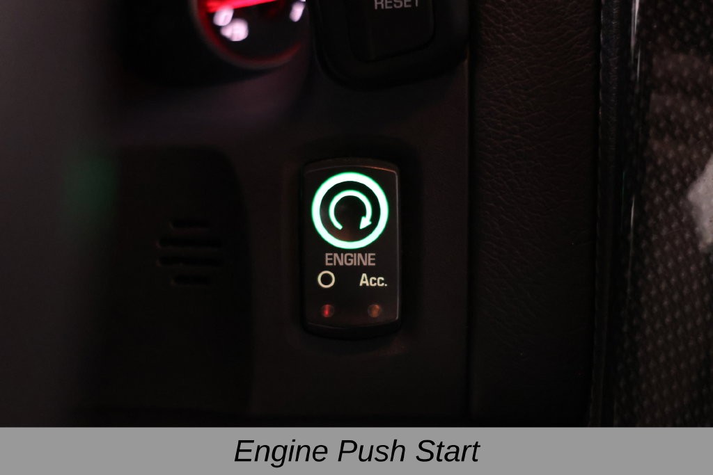 Chevrolet Corvette Vehicle Full-screen Gallery Image 22