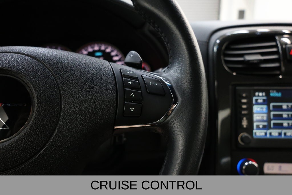 Chevrolet Corvette Vehicle Full-screen Gallery Image 30