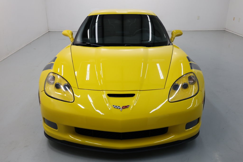 Chevrolet Corvette Vehicle Full-screen Gallery Image 43