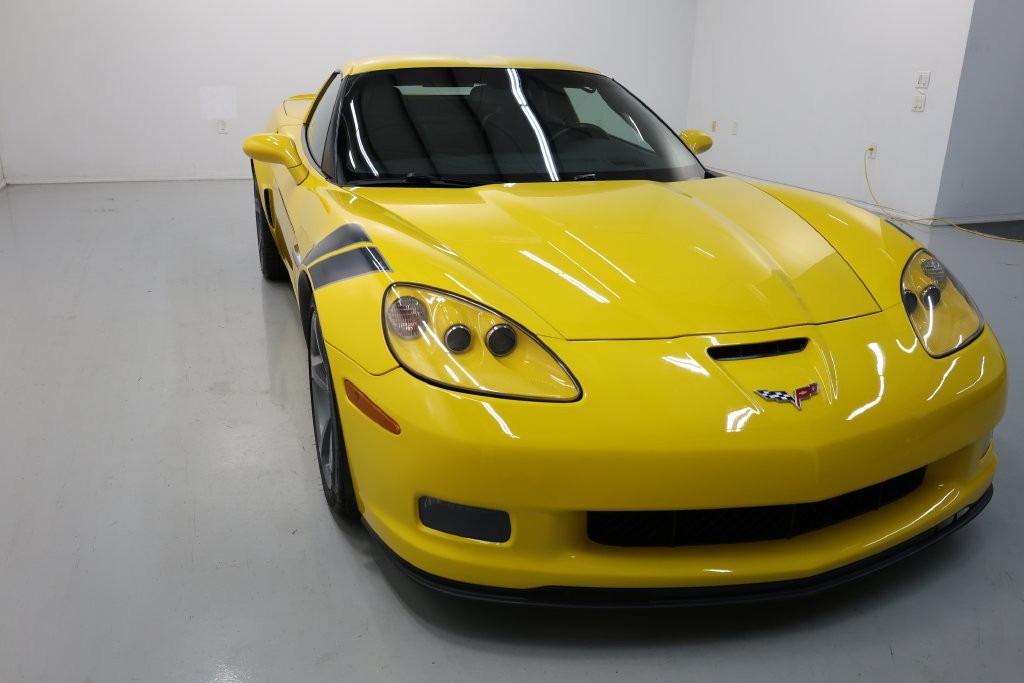 Chevrolet Corvette Vehicle Full-screen Gallery Image 45