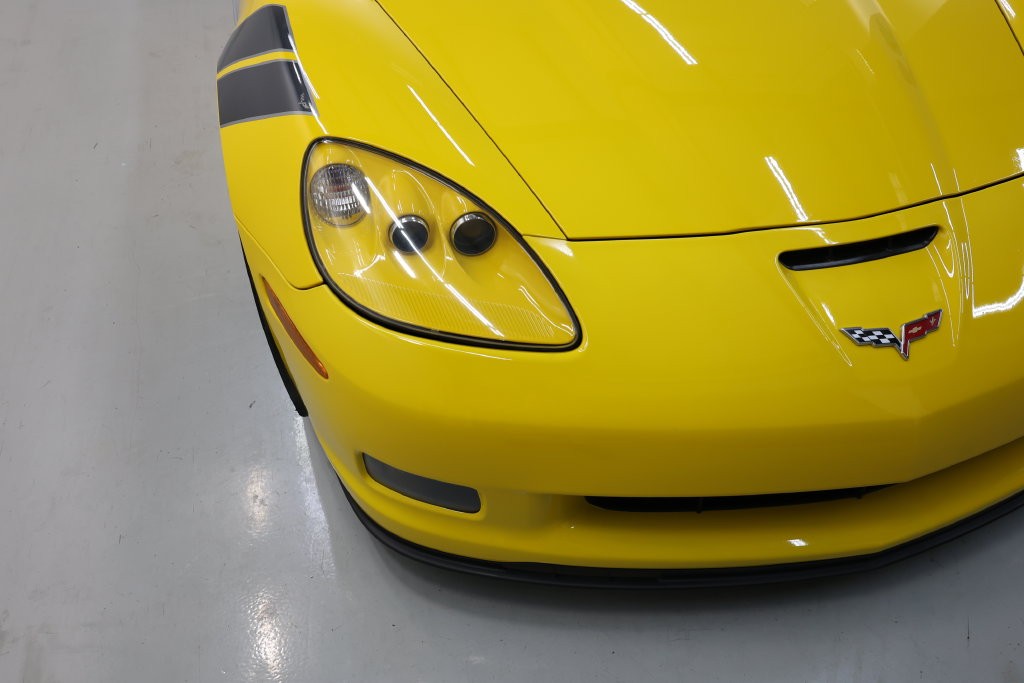 Chevrolet Corvette Vehicle Full-screen Gallery Image 47
