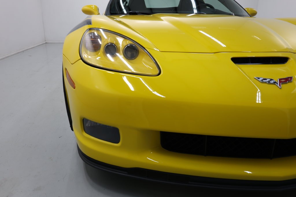 Chevrolet Corvette Vehicle Full-screen Gallery Image 48