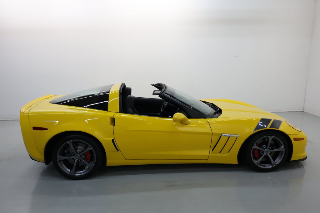 Chevrolet Corvette Vehicle Full-screen Gallery Image 52