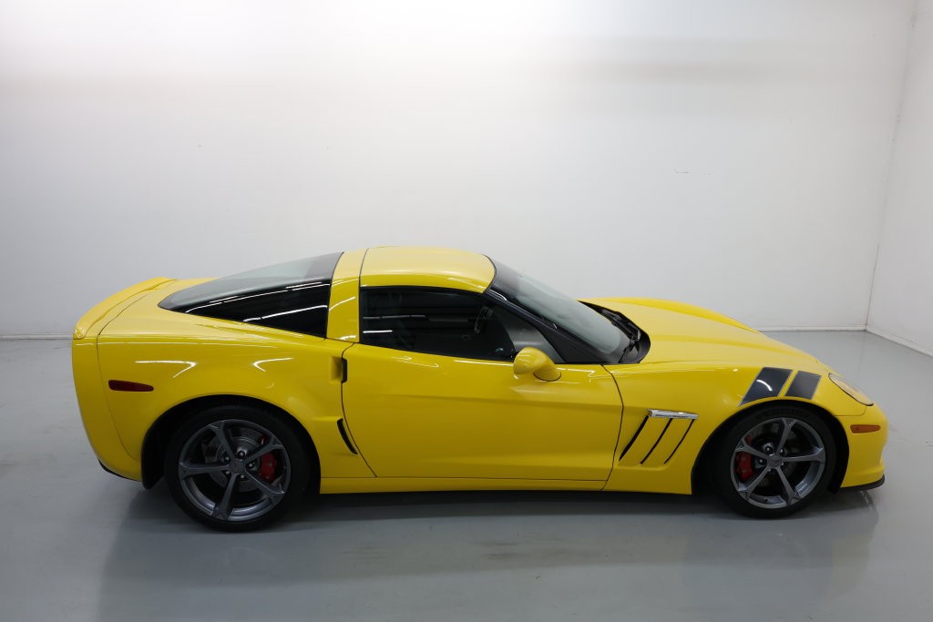 Chevrolet Corvette Vehicle Full-screen Gallery Image 54