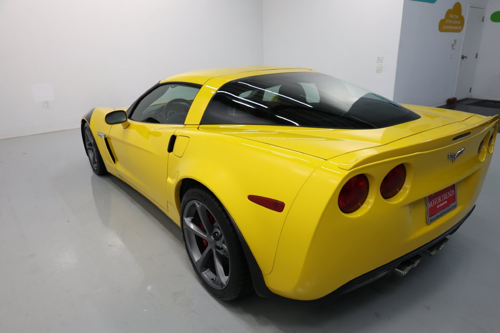 Chevrolet Corvette Vehicle Full-screen Gallery Image 60