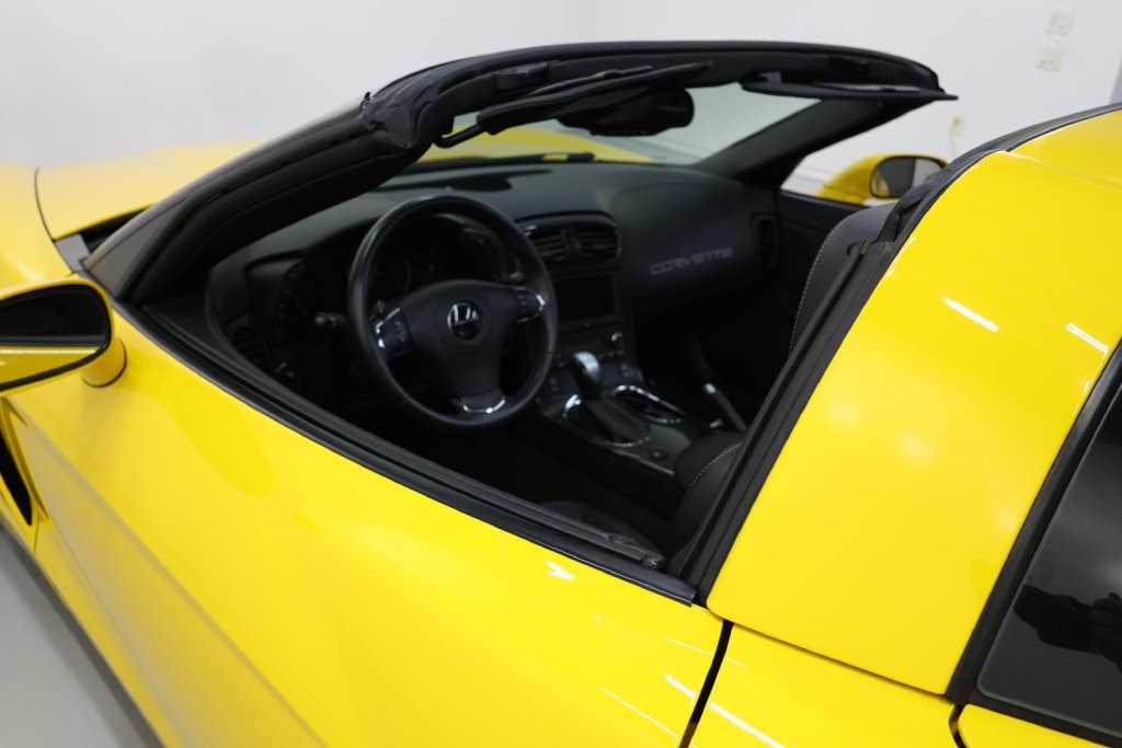 Chevrolet Corvette Vehicle Full-screen Gallery Image 70