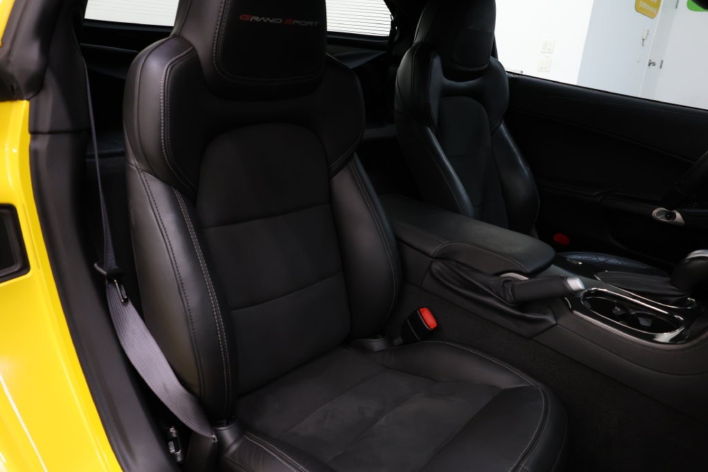 Chevrolet Corvette Vehicle Full-screen Gallery Image 81