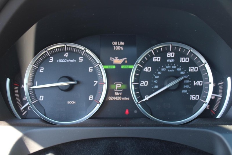 Acura TLX Vehicle Full-screen Gallery Image 20