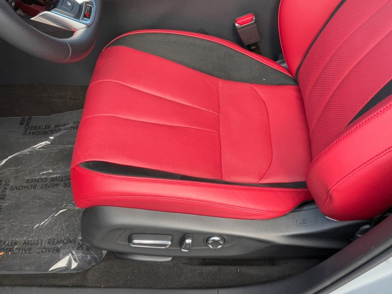 Acura ADX Vehicle Full-screen Gallery Image 17