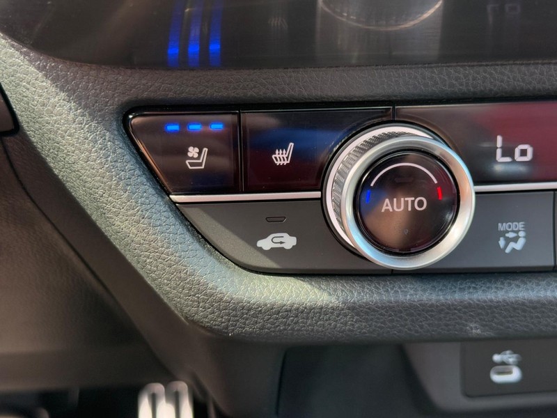 Acura ADX Vehicle Full-screen Gallery Image 23