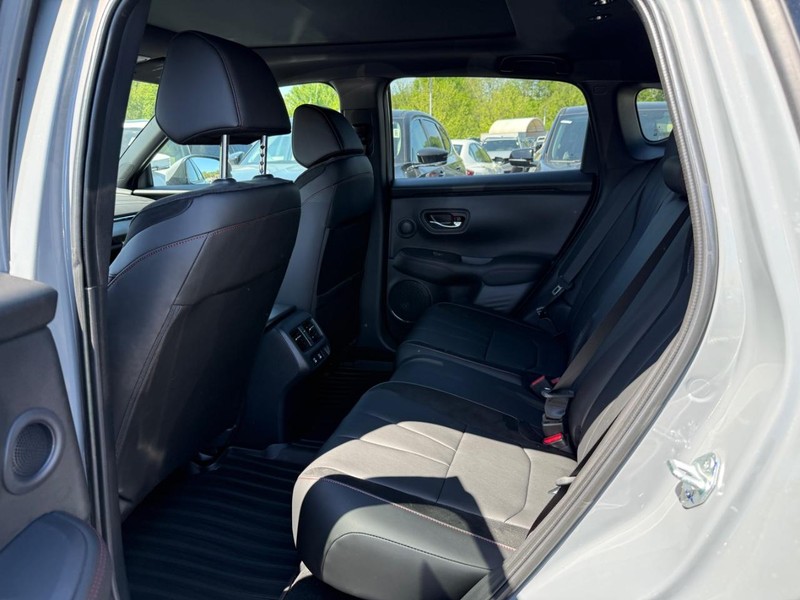 Acura ADX Vehicle Full-screen Gallery Image 06