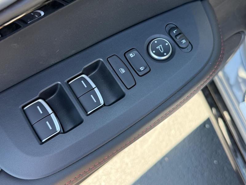 Acura ADX Vehicle Full-screen Gallery Image 10