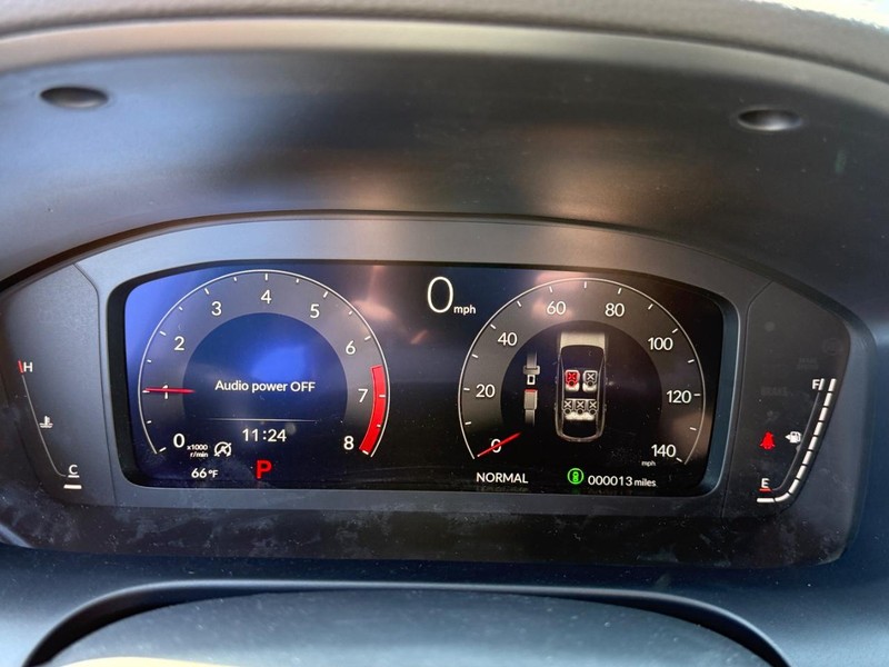 Acura ADX Vehicle Full-screen Gallery Image 14