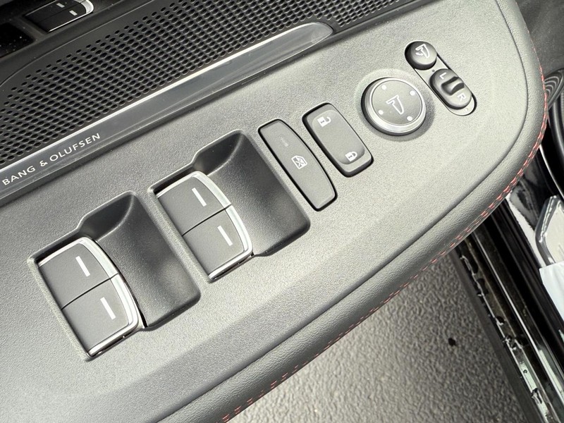 Acura ADX Vehicle Full-screen Gallery Image 11