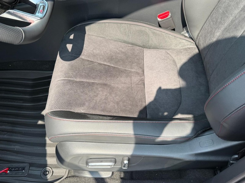 Acura ADX Vehicle Full-screen Gallery Image 11