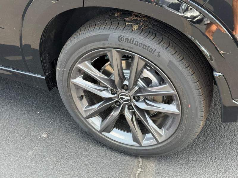 Acura ADX Vehicle Full-screen Gallery Image 05