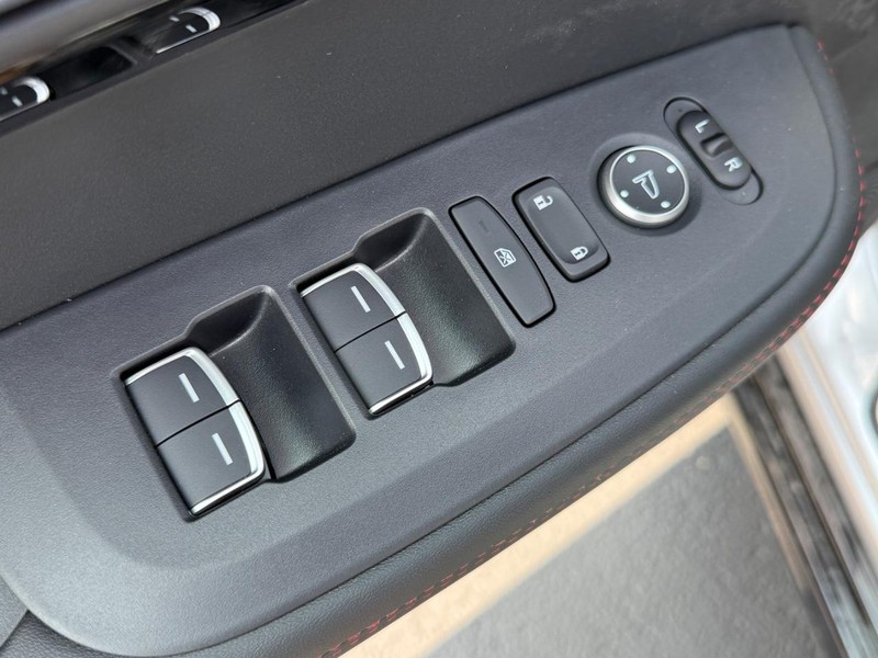 Acura ADX Vehicle Full-screen Gallery Image 09