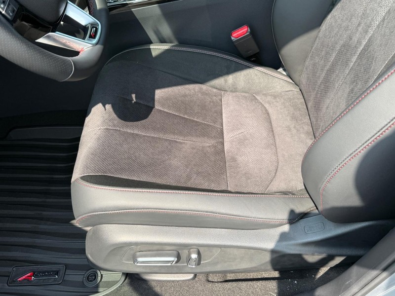 Acura ADX Vehicle Full-screen Gallery Image 10