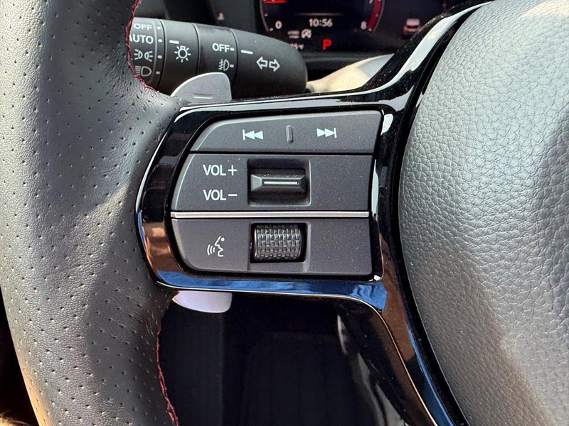 Acura ADX Vehicle Full-screen Gallery Image 11