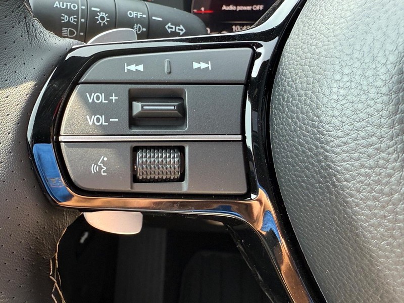 Acura ADX Vehicle Full-screen Gallery Image 12