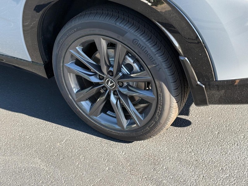 Acura ADX Vehicle Full-screen Gallery Image 05