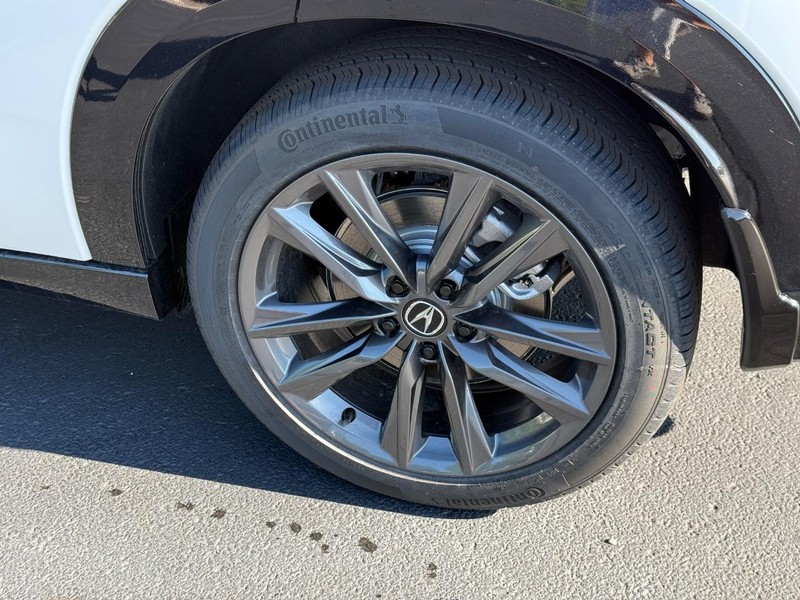 Acura ADX Vehicle Full-screen Gallery Image 05