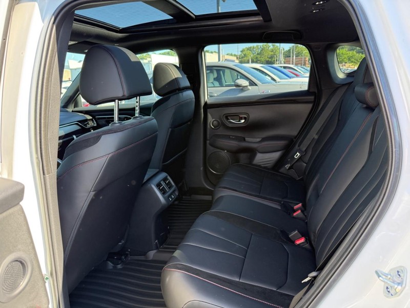 Acura ADX Vehicle Full-screen Gallery Image 06