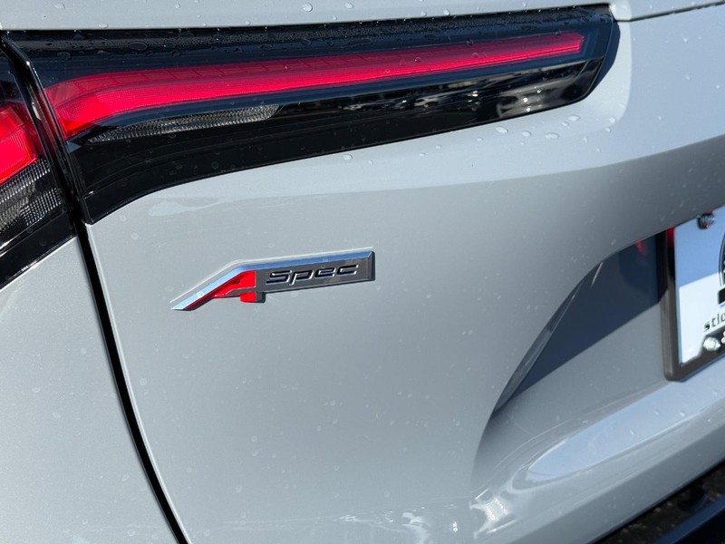 Acura ADX Vehicle Full-screen Gallery Image 04