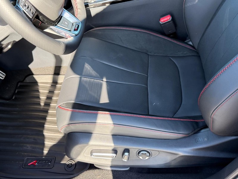 Acura ADX Vehicle Full-screen Gallery Image 12