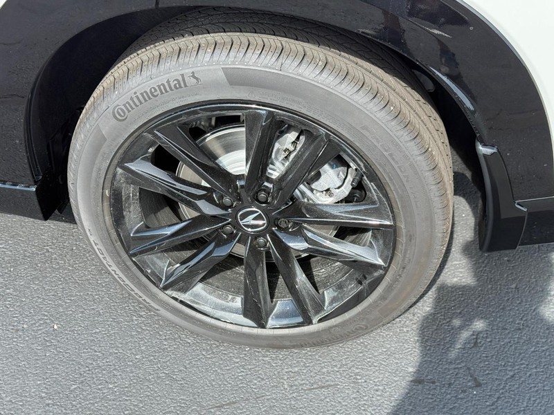 Acura ADX Vehicle Full-screen Gallery Image 05