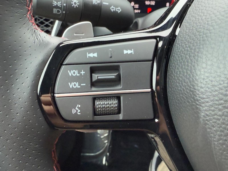 Acura ADX Vehicle Full-screen Gallery Image 18