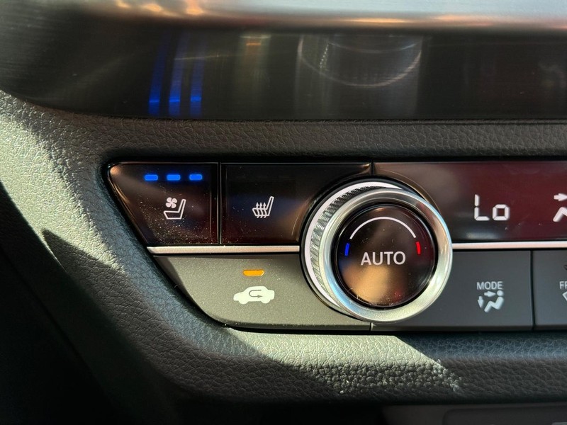 Acura ADX Vehicle Full-screen Gallery Image 16