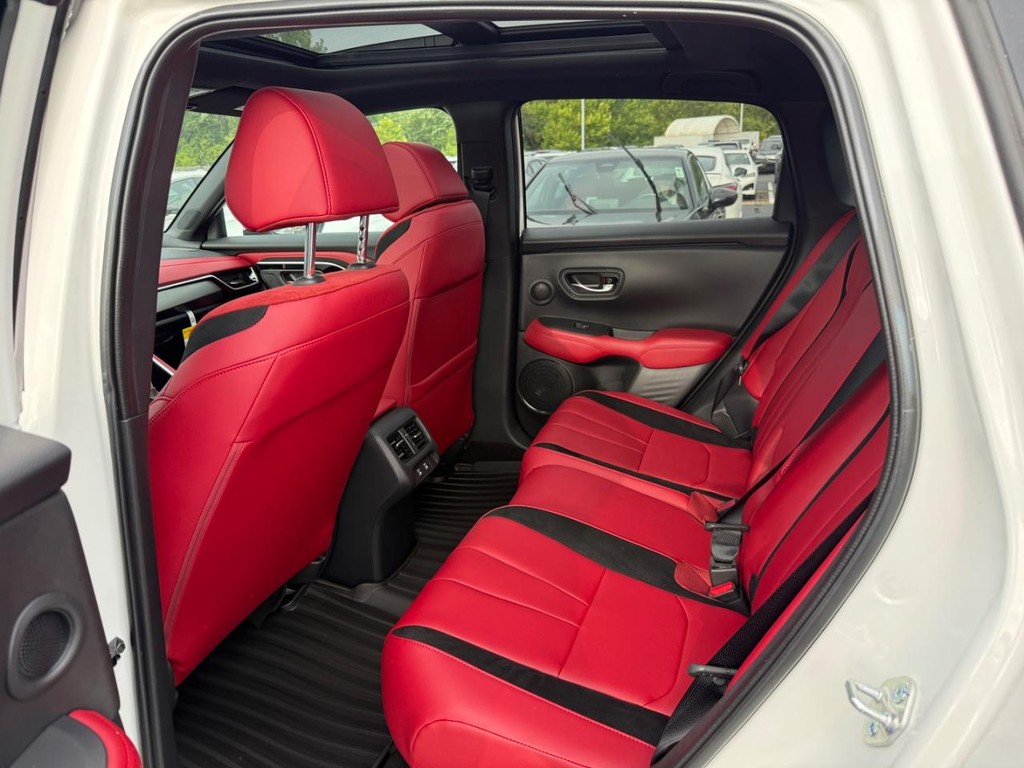 Acura ADX Vehicle Full-screen Gallery Image 06