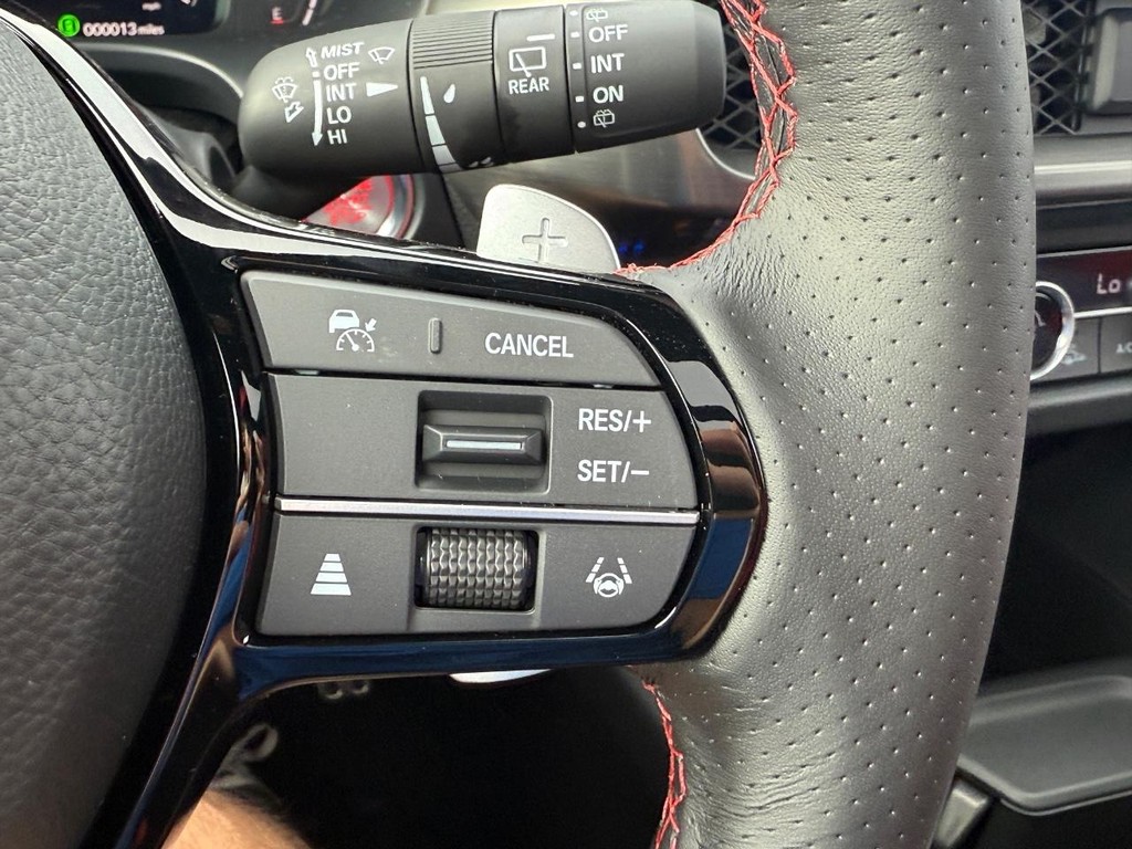 Acura ADX Vehicle Full-screen Gallery Image 13